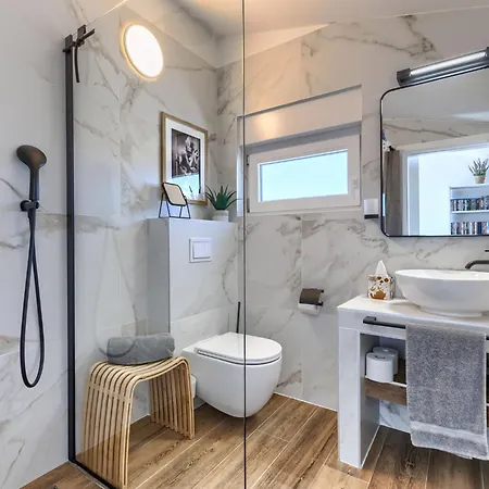 Holiday home Mira By Interhome