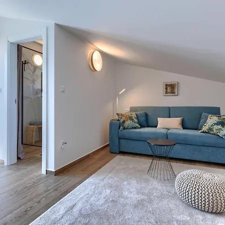 Holiday home Mira By Interhome
