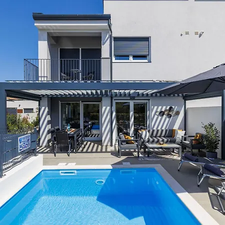 Holiday home Mira By Interhome *